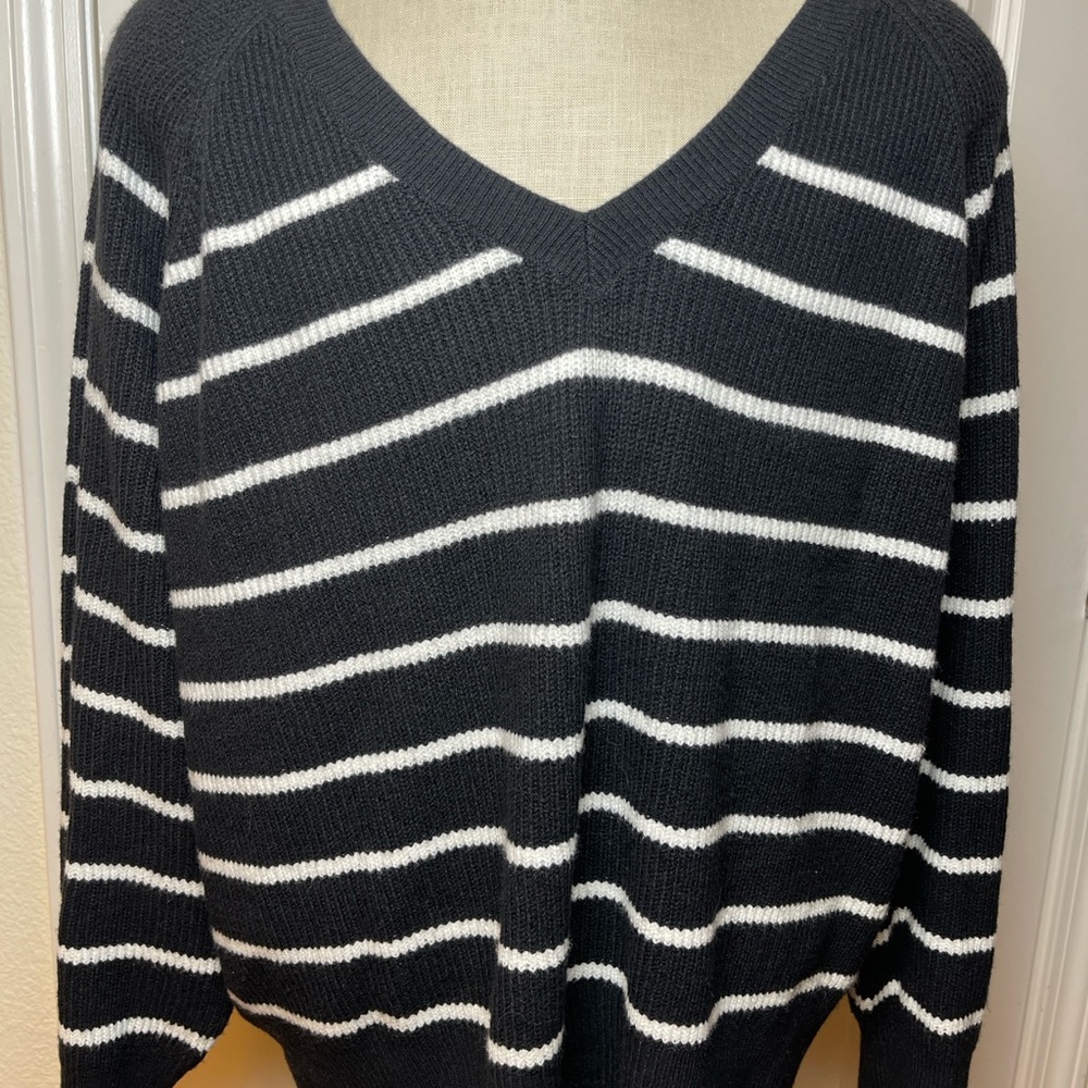 Old Navy Striped V-Neck Sweater